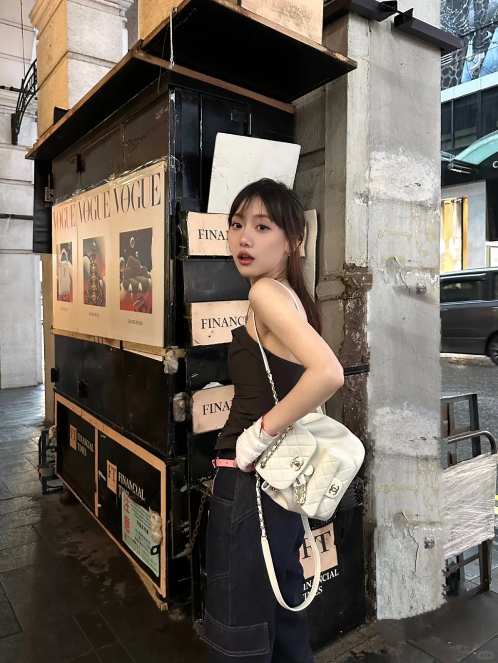 CHANEL 24P DUMA 奶油白胎牛皮雙肩後背包 13