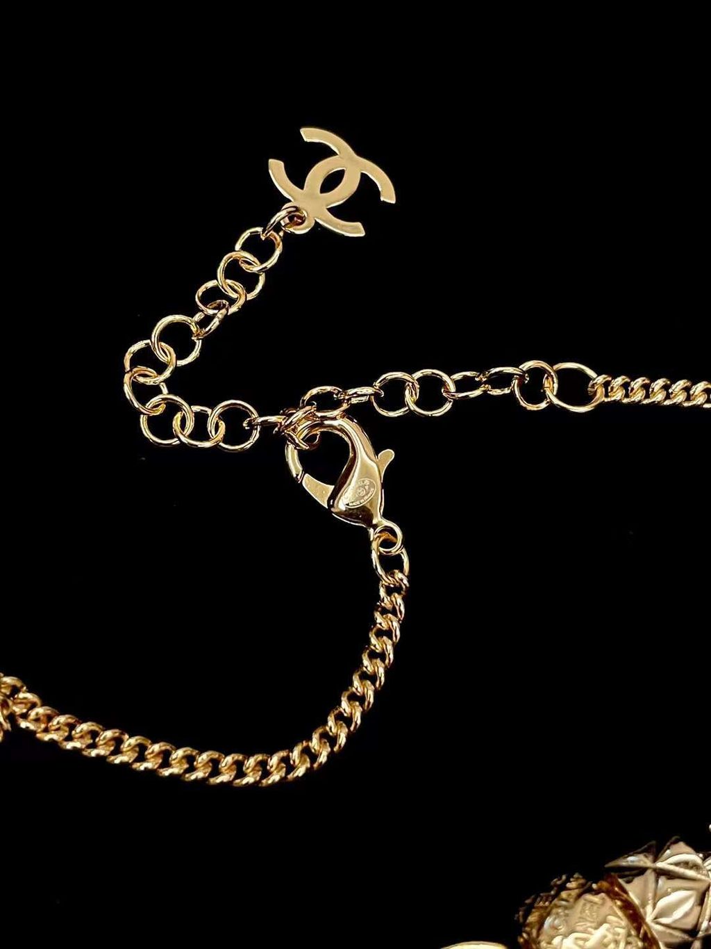 CHANEl 24P 雙C串金屬珍珠頸鏈:項鍊q