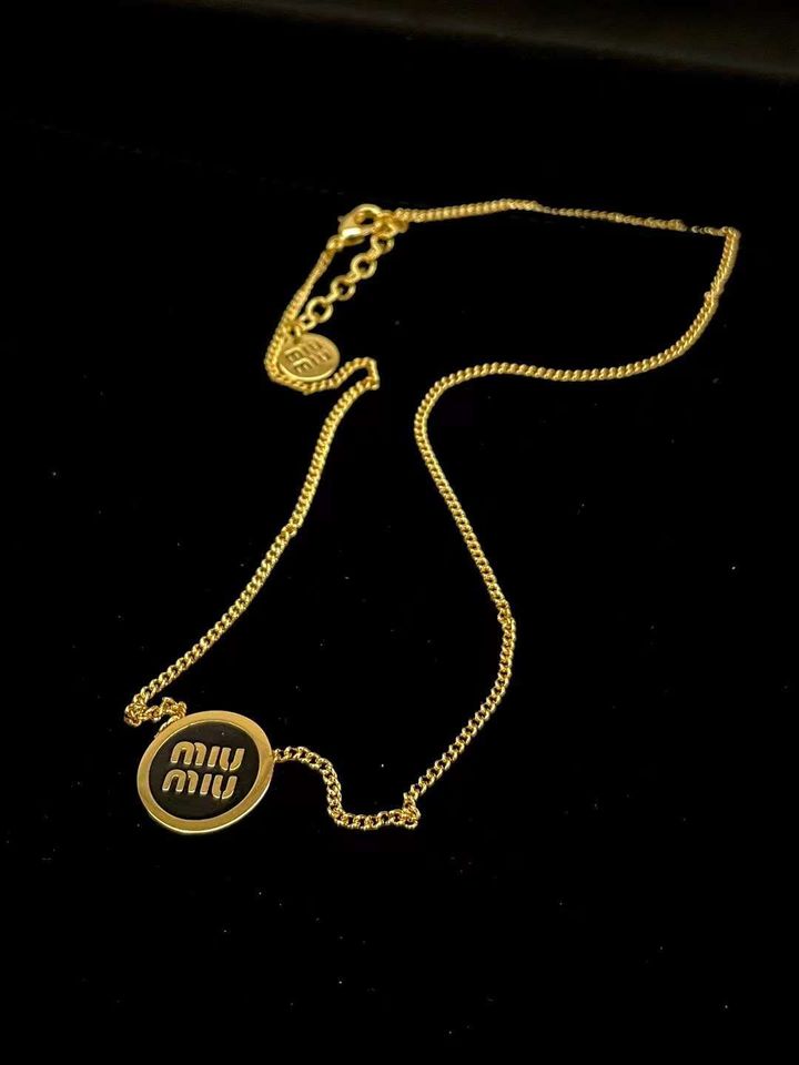 MIU MIU 圓形LOGO琺瑯項鍊ㄅ