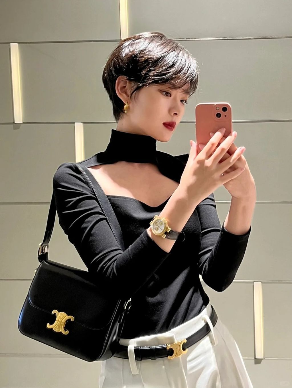 CELINE TEEN TRIOMPHE 亮澤牛皮革手袋 黑金 LISA同款12