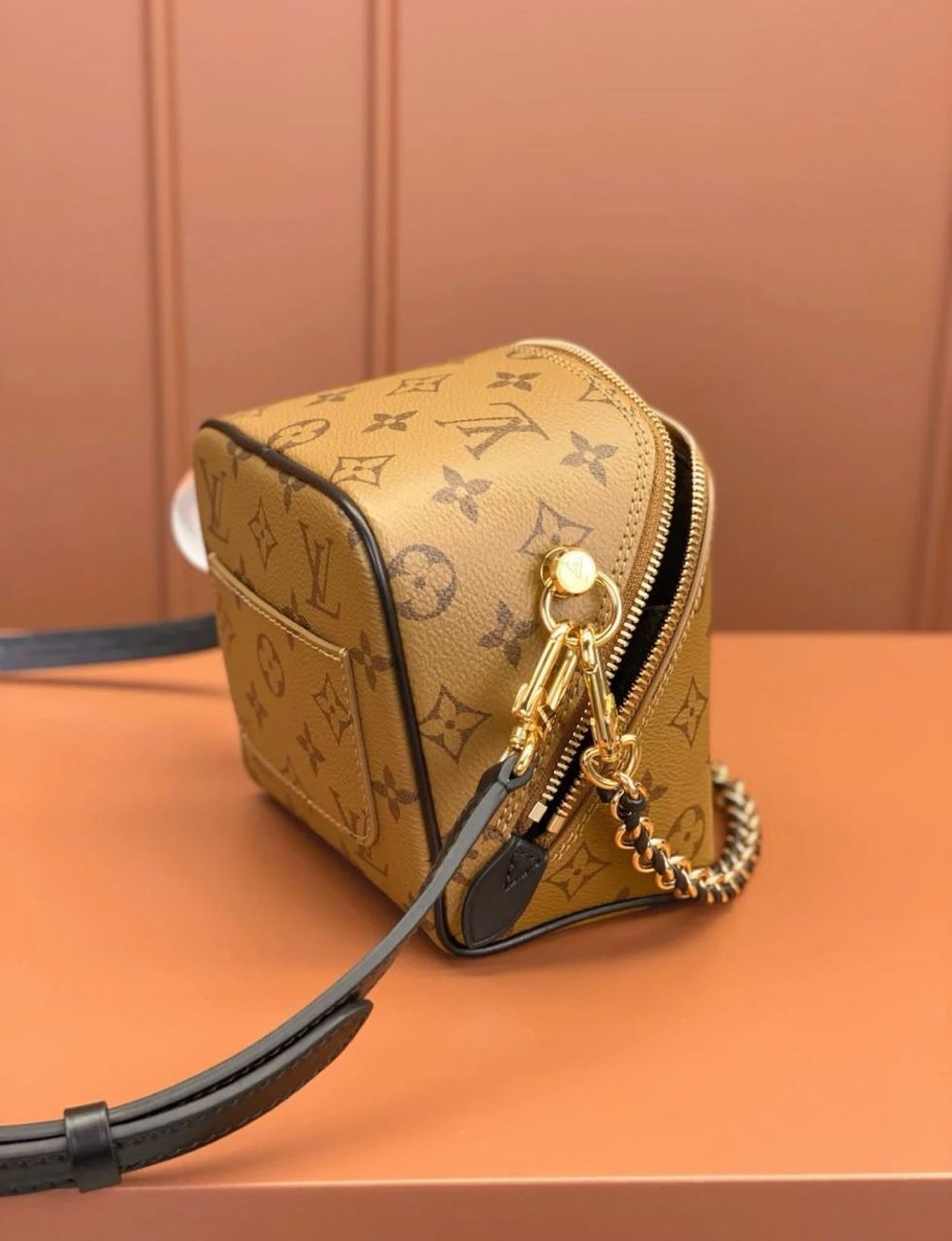 LV JUST IN CASE 小骰子包 卡其老花款 M47162 最新芯片版本 2