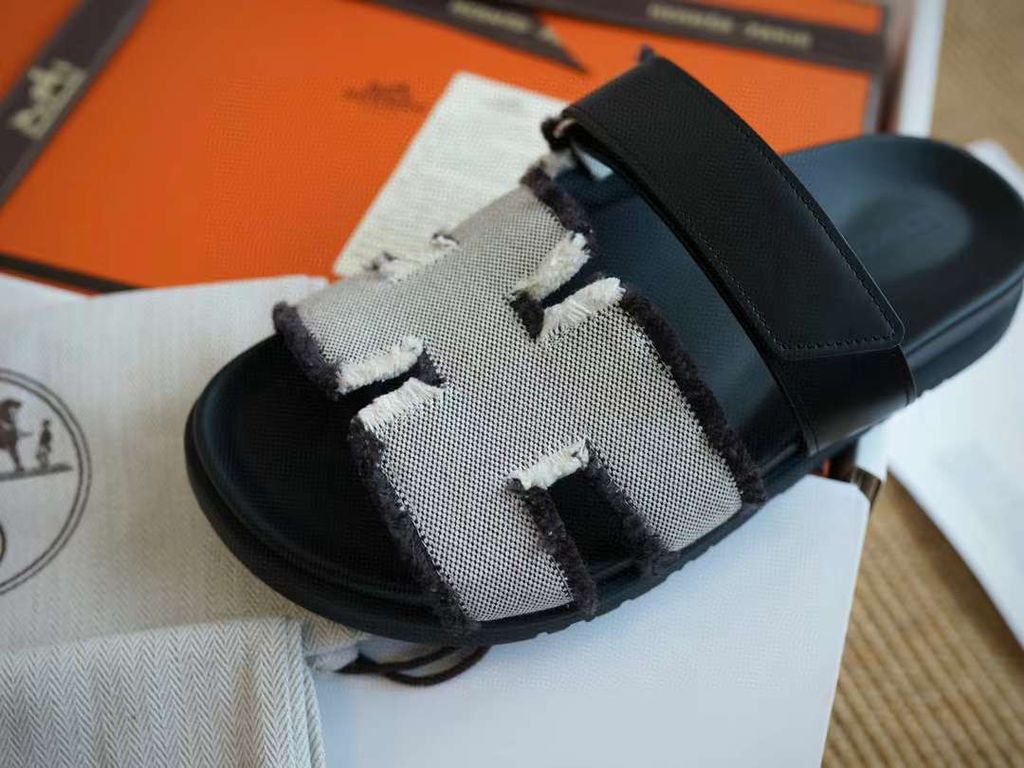 HERMES CHYPER 二舅拖鞋 流蘇黑白款3