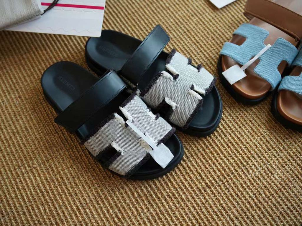 HERMES CHYPER 二舅拖鞋 流蘇黑白款