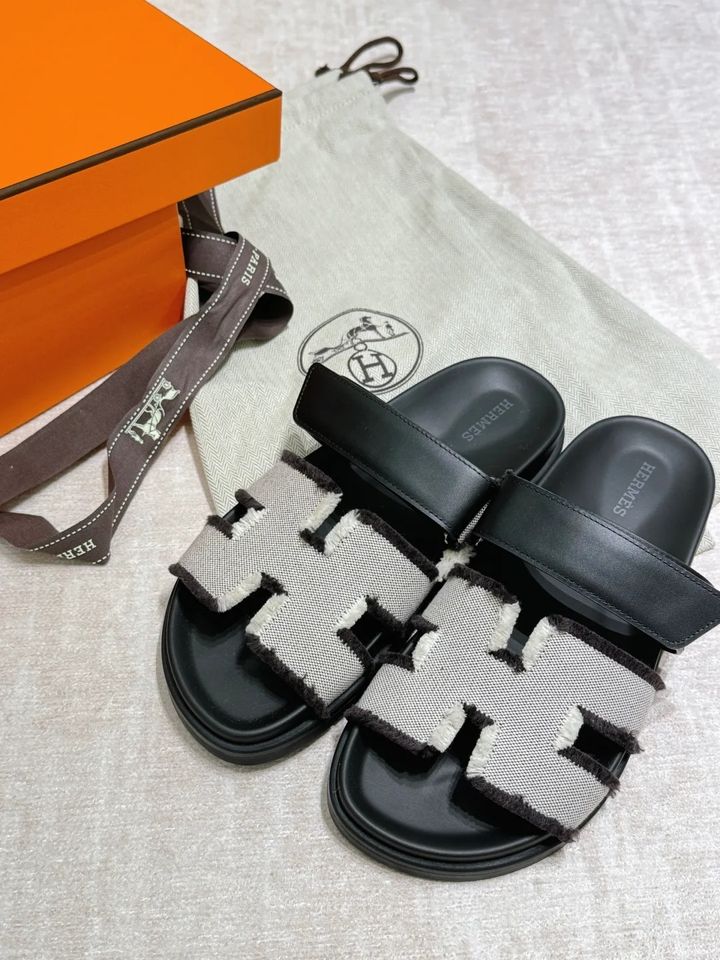 HERMES CHYPER 二舅拖鞋 流蘇黑白款1