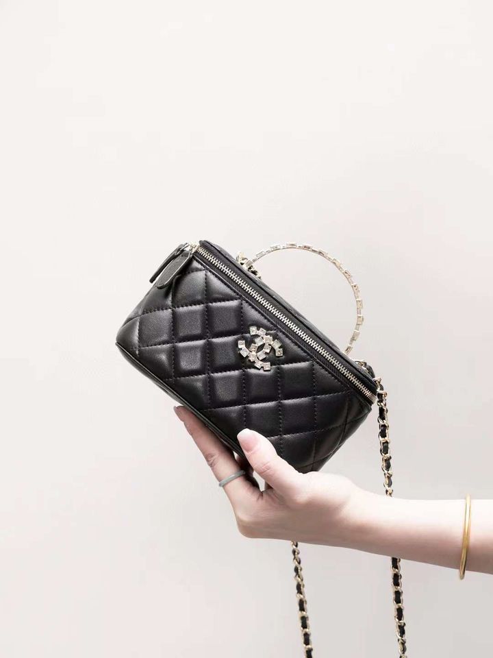 CHANEL 24P 水鑽手柄化妝盒包 