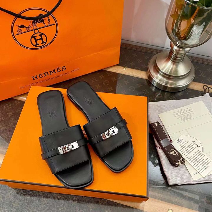 HERMES KELLY 銀釦平底拖鞋1