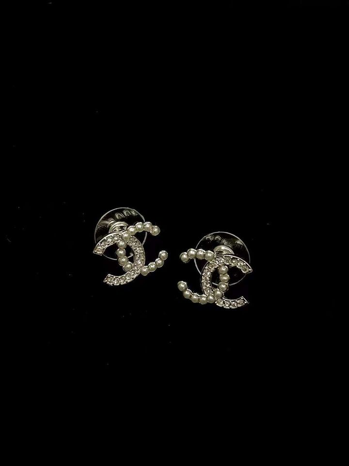 CHANEL 24S 雙C半珠半鑽耳環 