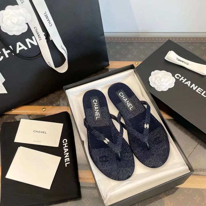 CHANEL 24P 牛仔藍水鑽扣人字夾腳拖鞋