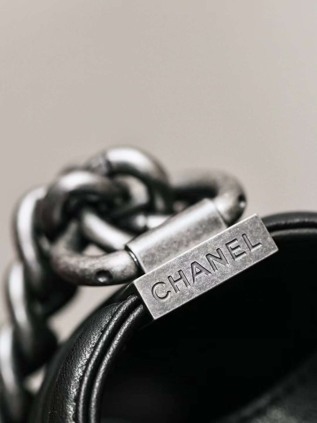 CHANEL LE BOY 羊皮口蓋包 中號 25CM9