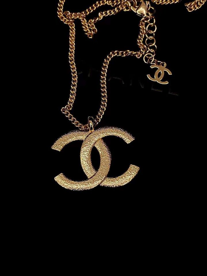 CHANEL 24P半菱格半字母雙C項鍊:長鍊3