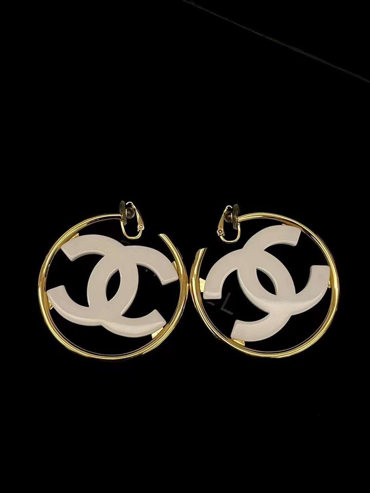 CHANEL 24S 白色亞力克雙C大圈耳夾耳環