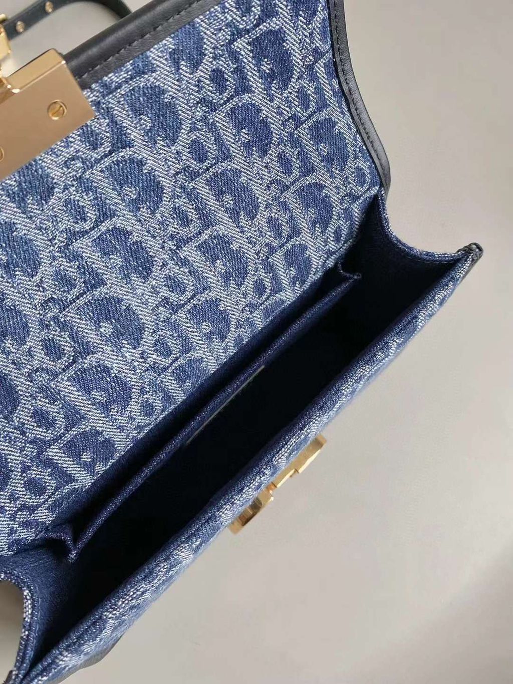  DIOR 30 MONTAIGNE CD 蒙田包 鏈條款 小號 最新牛仔藍3