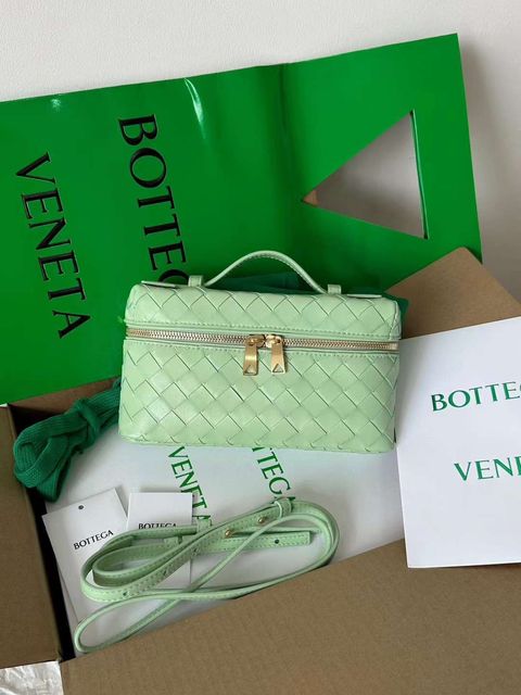 BV VANITY 編織化妝盒包ㄉ