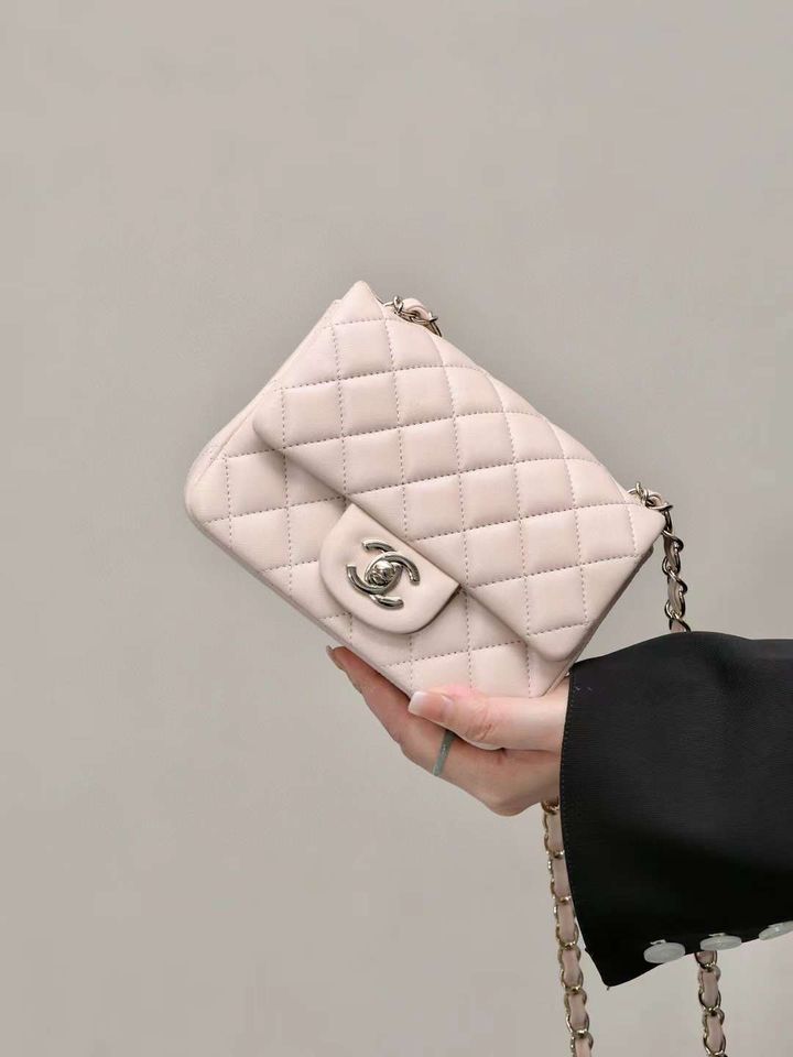  CHANEL 24A CF 杏色金釦羊皮口蓋包 方胖子 17CM 
