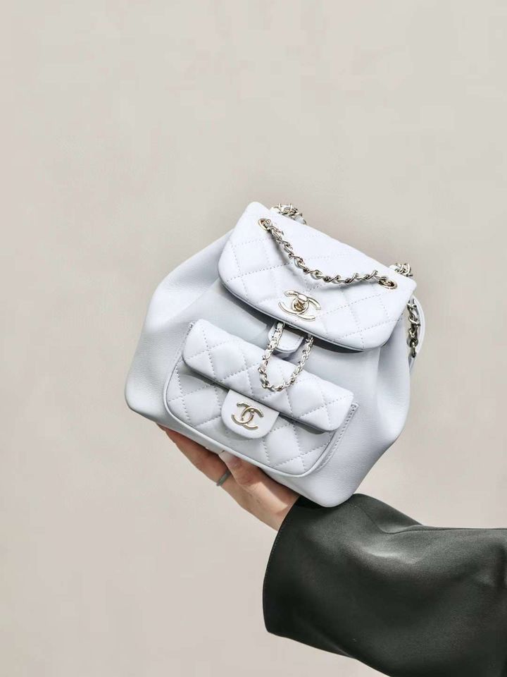 CHANEL 24P DUMA 藍灰色胎牛皮雙肩後背包 