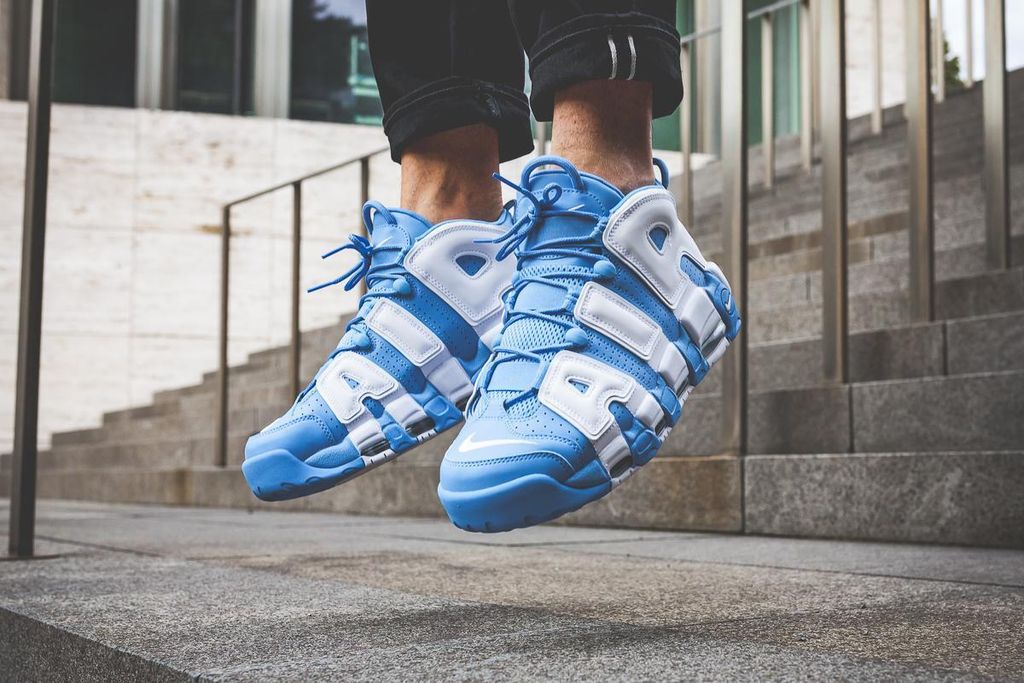 nike-air-more-uptempo-96-university-blue-white-921948-401-footwear _ sneaker-manufacturers-3