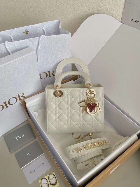 DIOR LADY 小號 七夕限定愛心吊飾白色金釦四格羊皮黛妃包 ㄉ