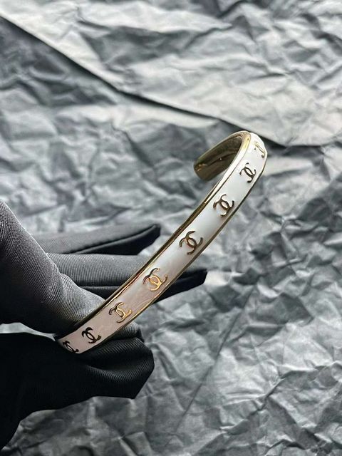 CHANEL 24A 雙C琺瑯開口手鐲 (兩色) 
