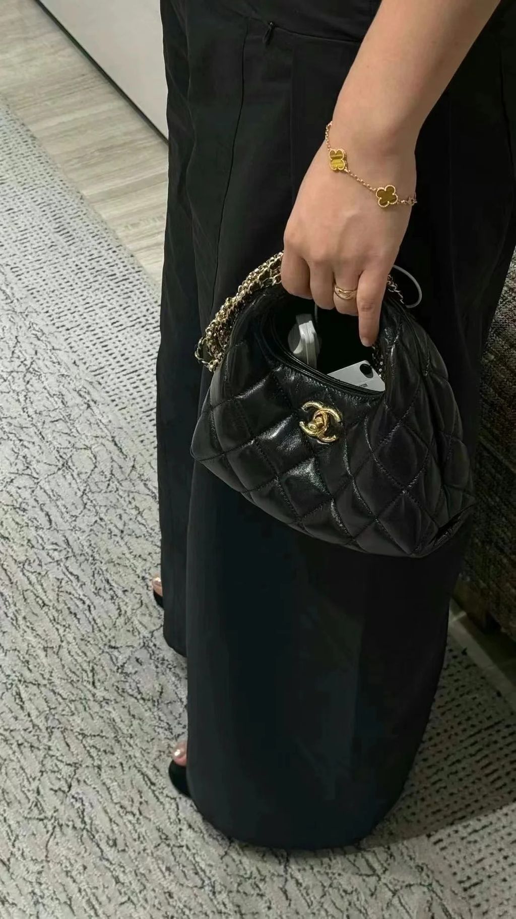 小香24A hobo上身真的 好好看👀_1_嗨桃鹿_来自小红书网页版