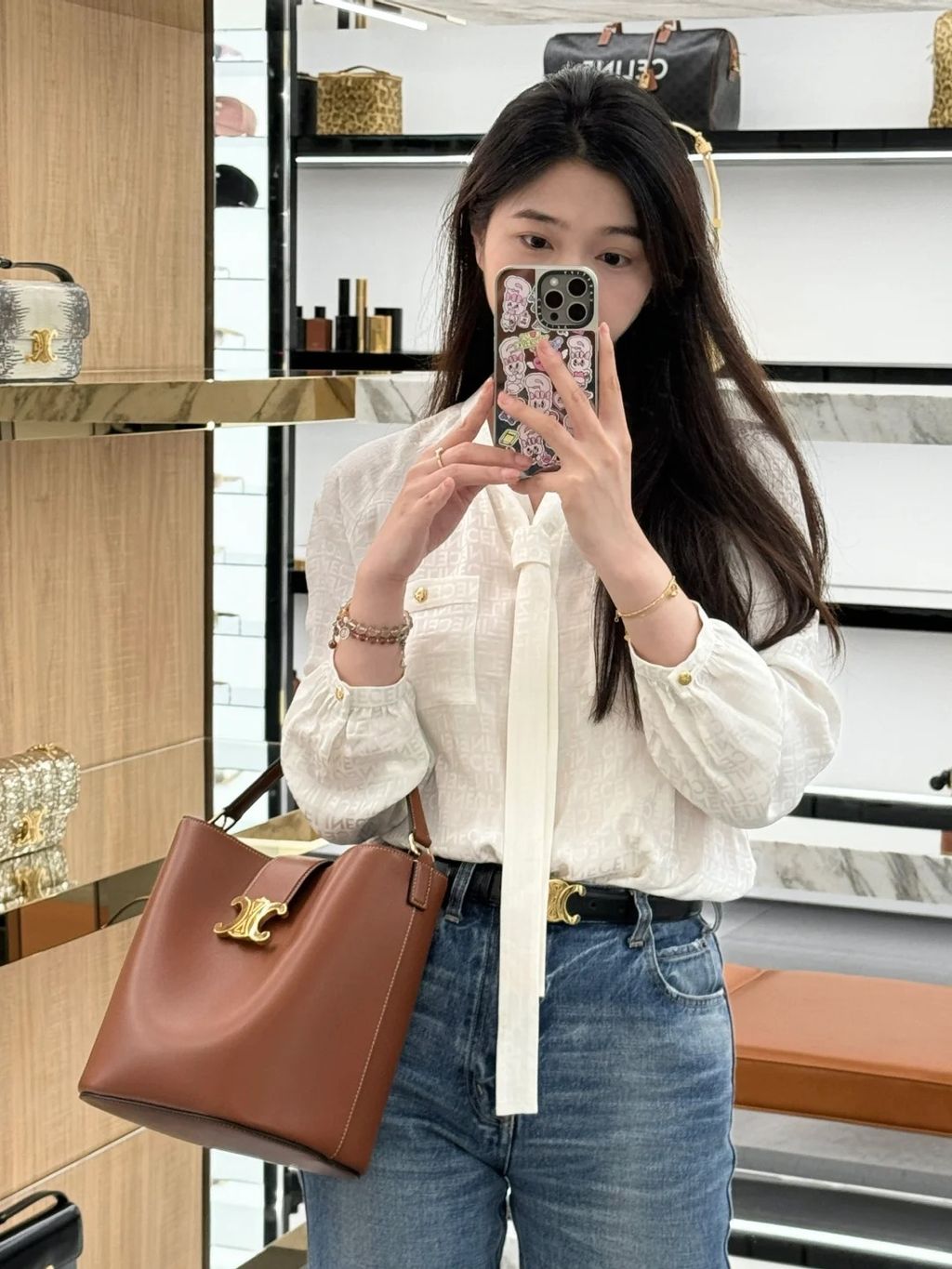 Celine夏季新款凯旋门水桶包Louise黑棕两色_3_Jenniexxx_来自小红书网页版