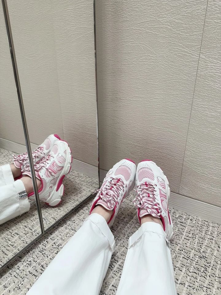 迪奥这个粉色包和鞋🌸每天都想套在身上🌝_2_DIOR深圳湾Nana_来自小红书网页版