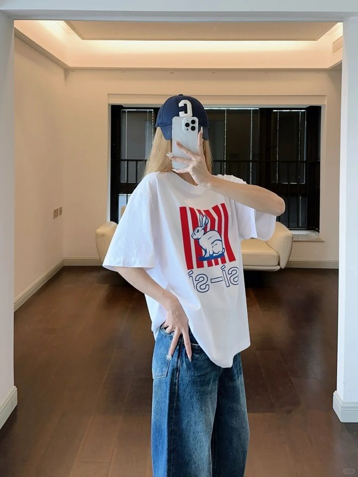 干净简约的穿搭谁能不爱呢_2_（TNTZLR）_来自小红书网页版