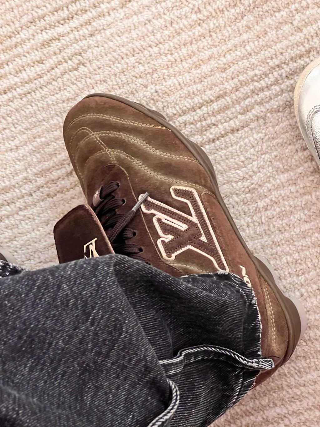 又一双帅到爆炸的棕色鞋_1_Pitaya-ananasYuppieLeinnie_来自小红书网页版