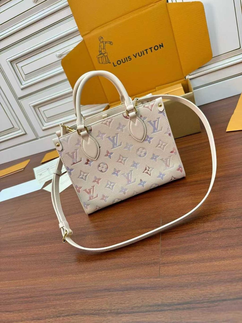 0247cd9a-2ca3-4556-87e6-8d8179a7d76d