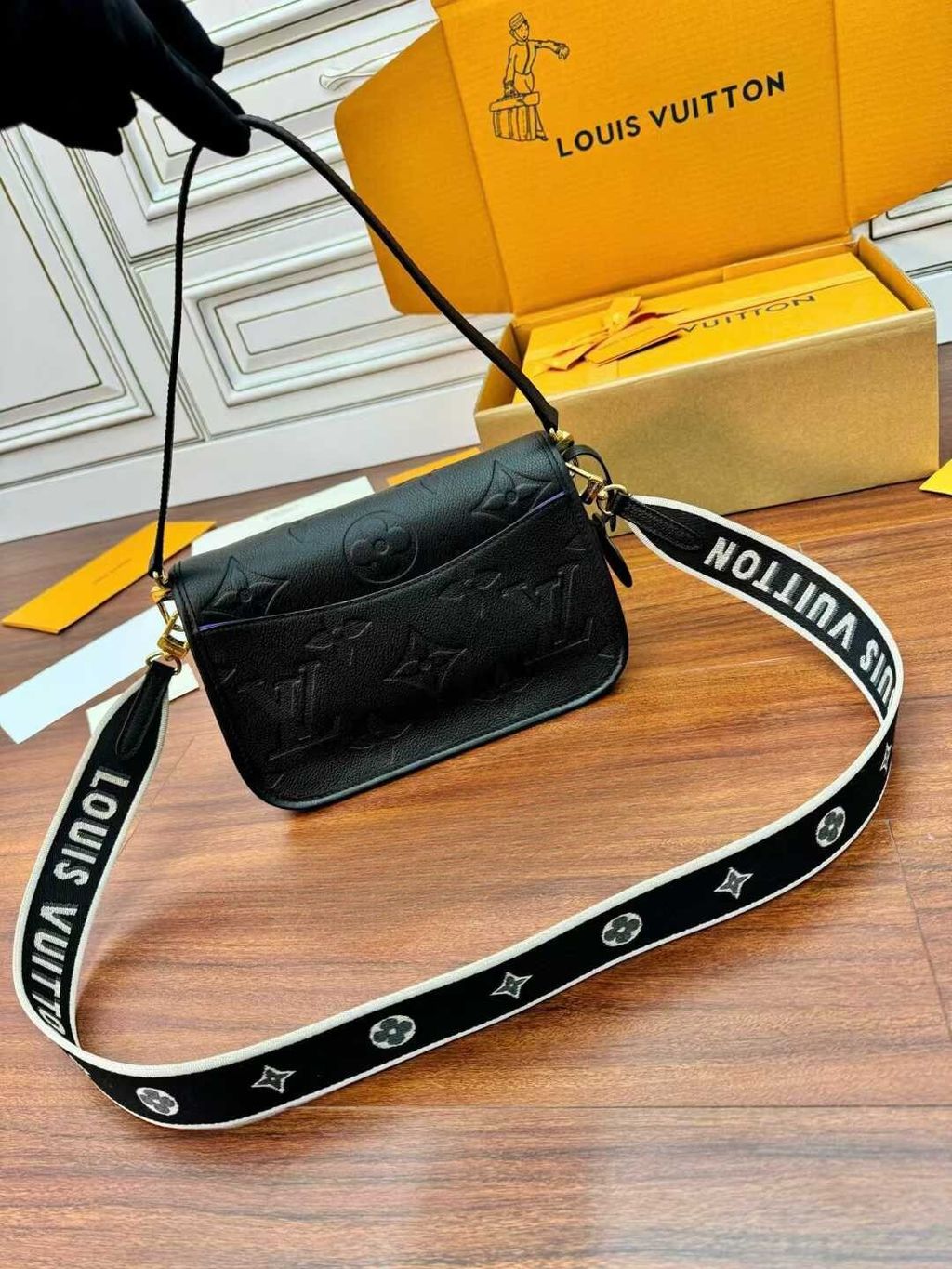 838d56c4-aa64-4194-b5f1-562799fcf9df