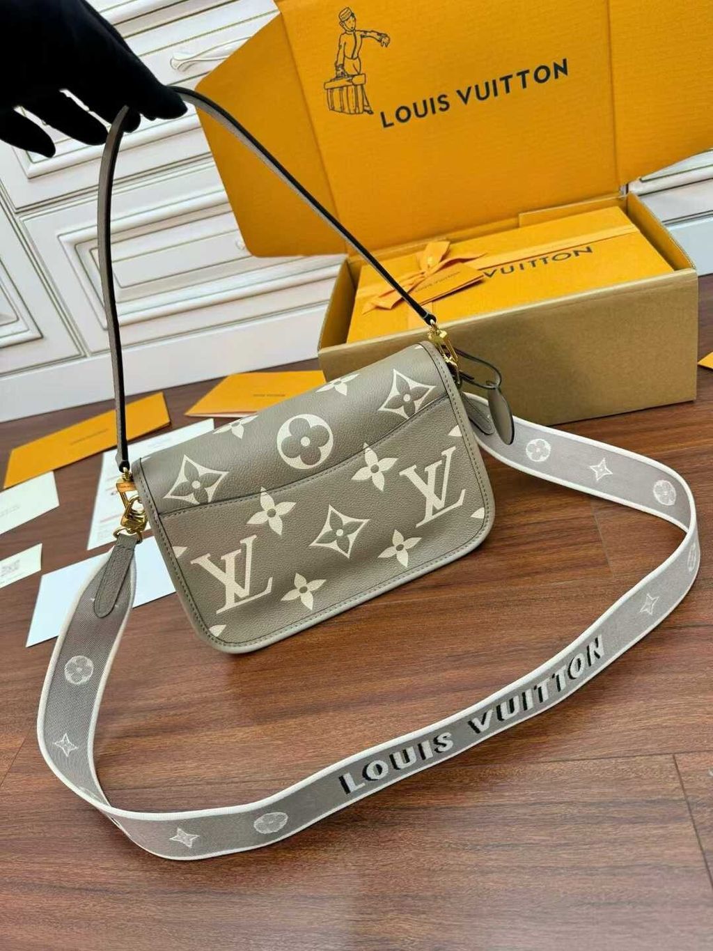 2b3b7215-b389-4213-88a4-f3d5f7284099