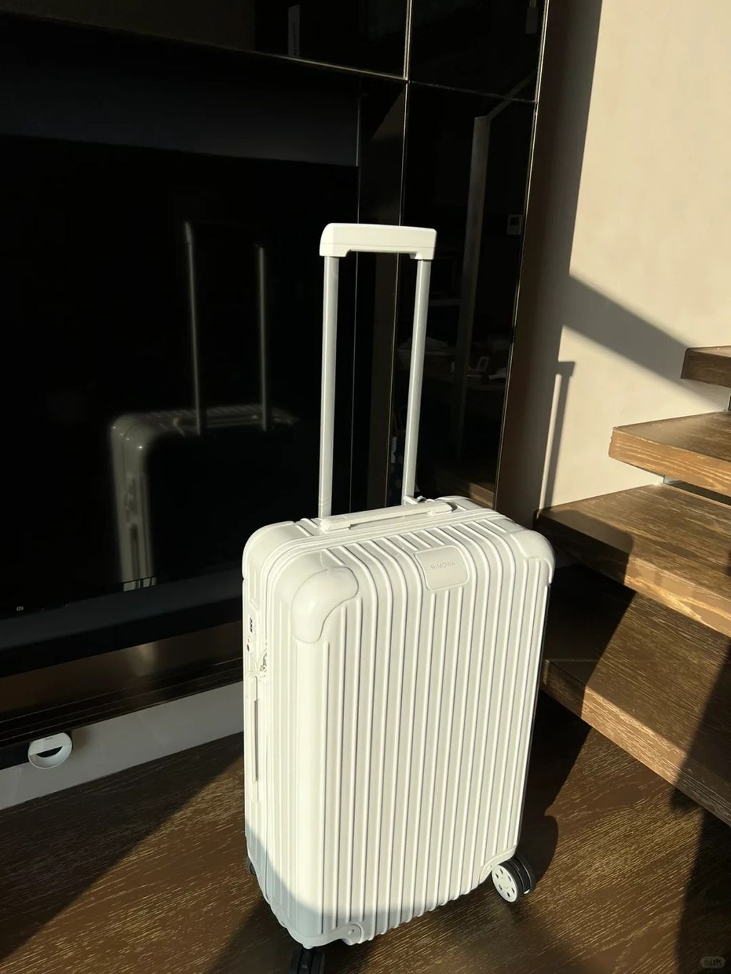 rimowa白色拉链行李箱_1_yuluu_来自小红书网页版