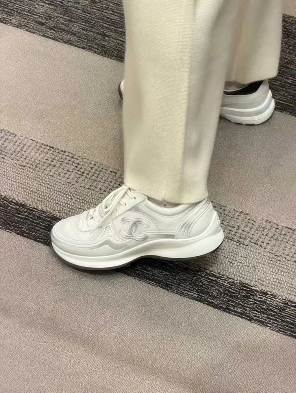 穿了穿了，终于买到了心心念念的‼️_1_佳茵的鞋子_来自小红书网页版