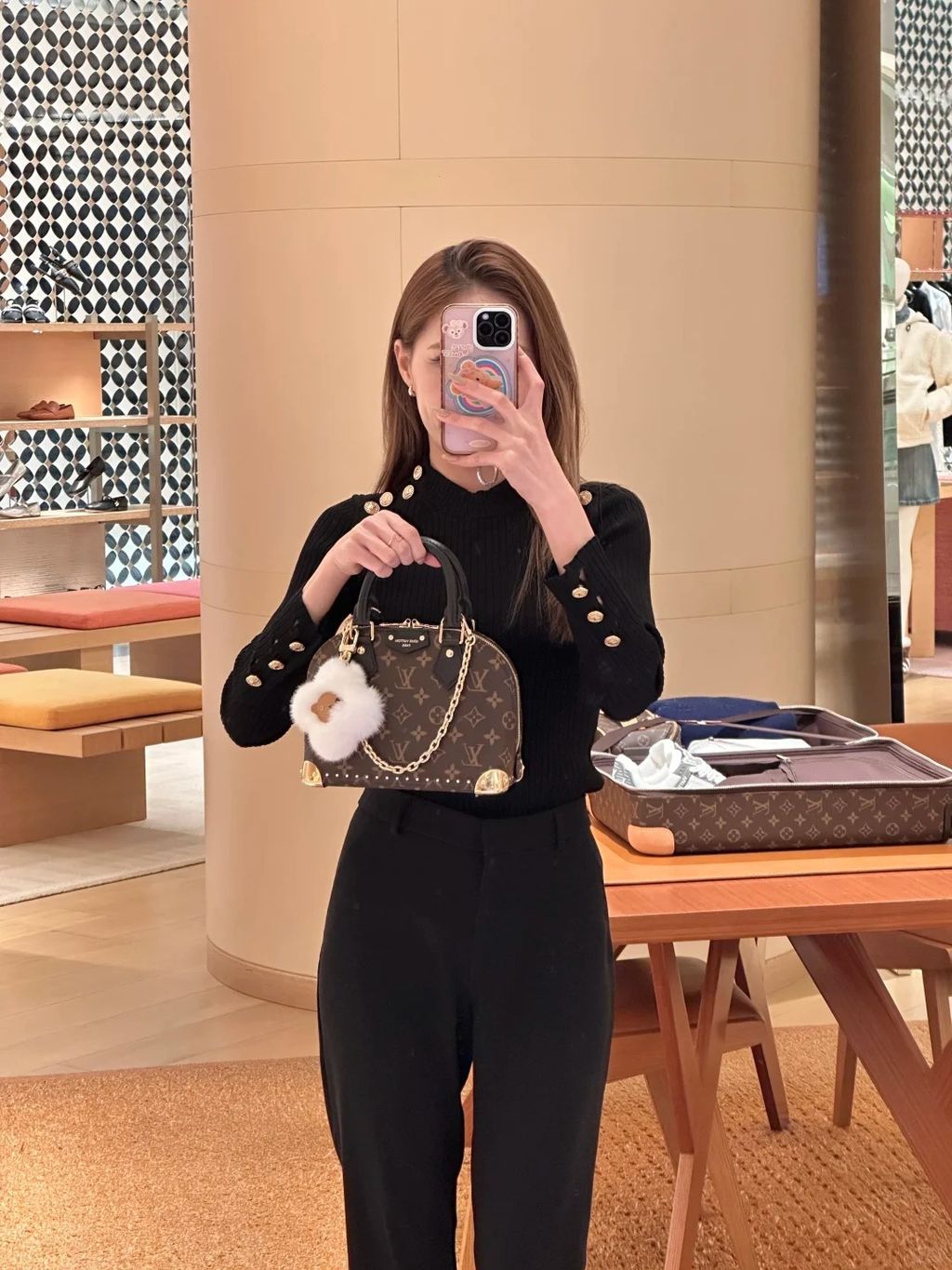 Lv新款 alma trunk 我能get到了耶！真好看！_1_上海港汇Lv-Rita_来自小红书网页版