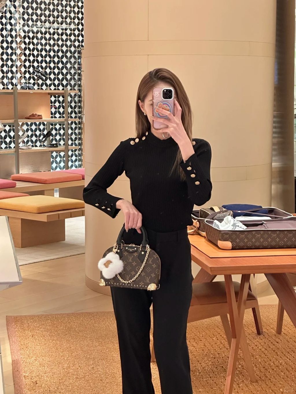 Lv新款 alma trunk 我能get到了耶！真好看！_3_上海港汇Lv-Rita_来自小红书网页版