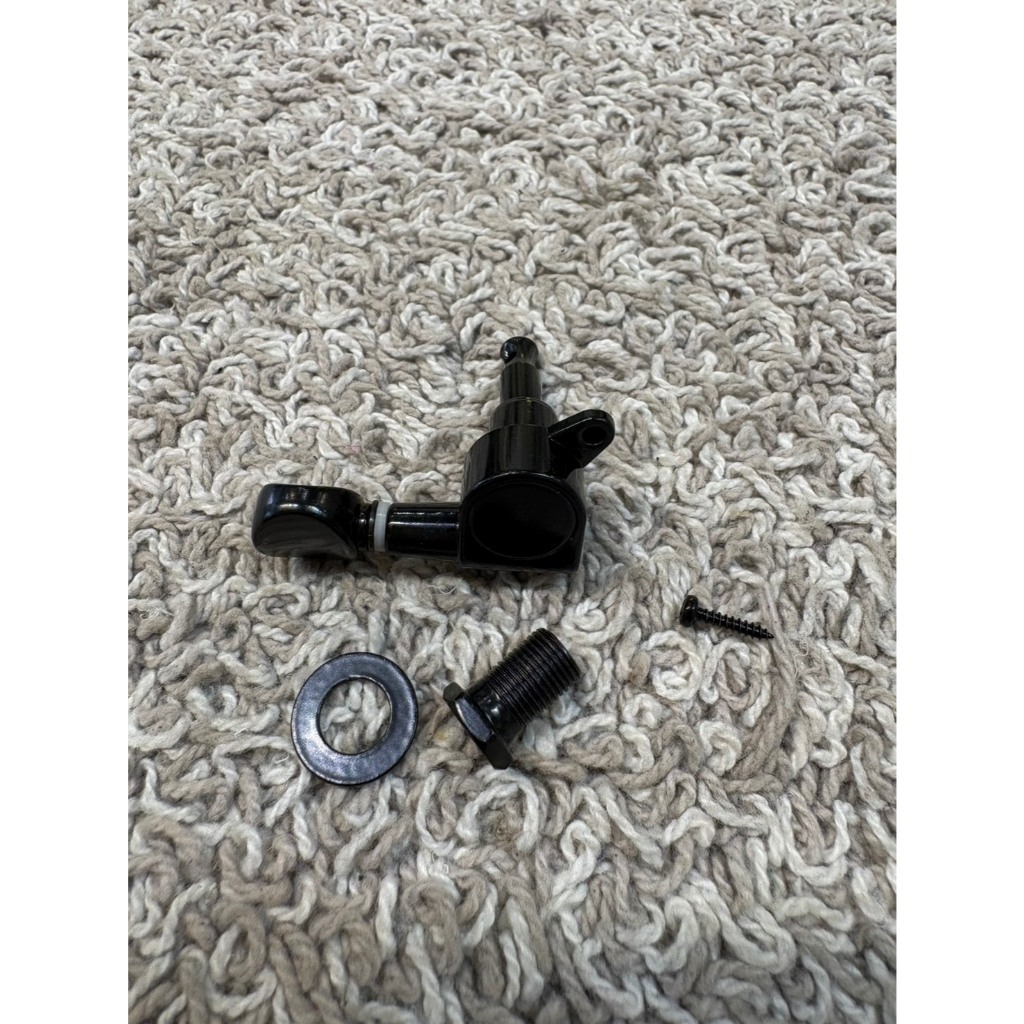 tw-11134207-820l9-ml977io3i2gw26