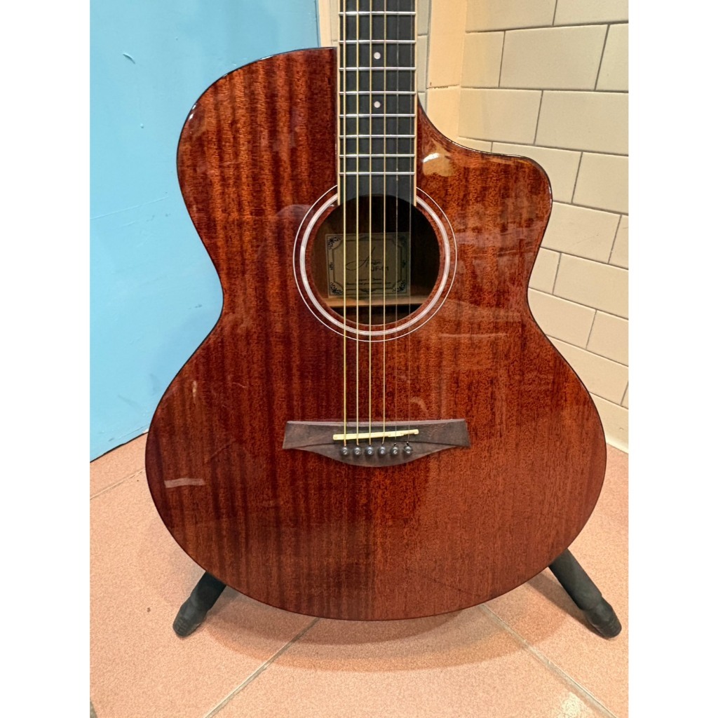 tw-11134207-820le-mn1g66gpqwhyb7