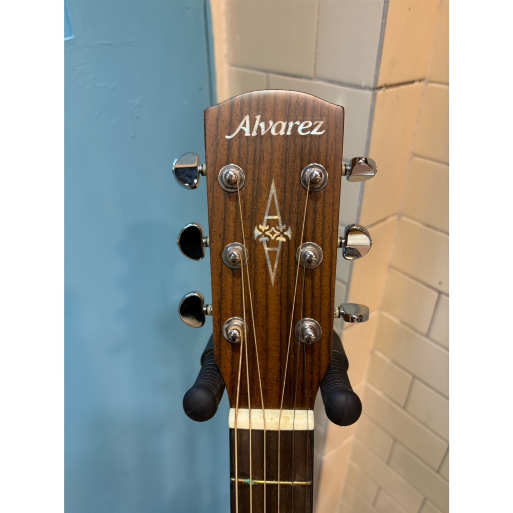 tw-11134207-81ztd-mekcx8z18r2cce