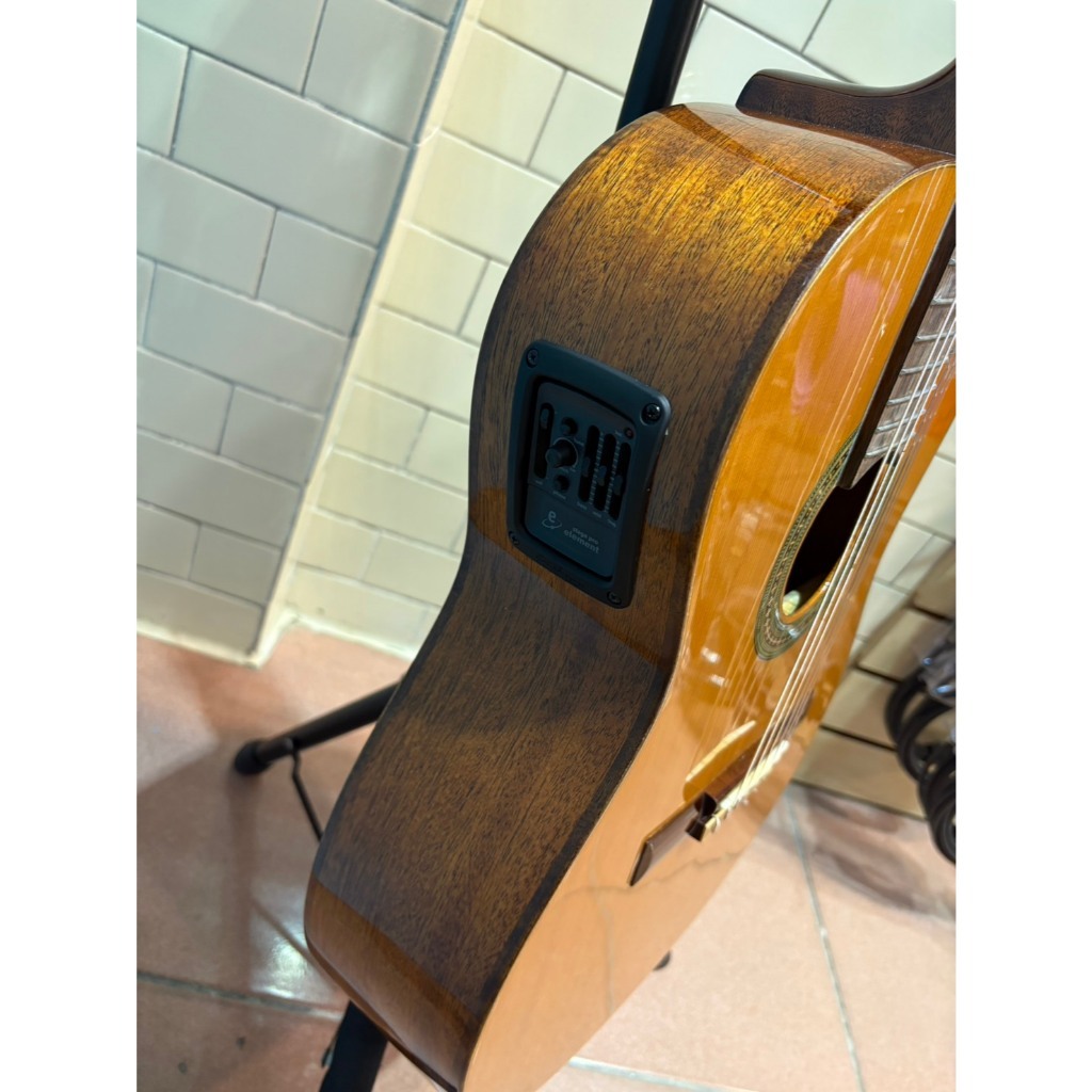 tw-11134207-81ztl-mel0x2p4peyt2f