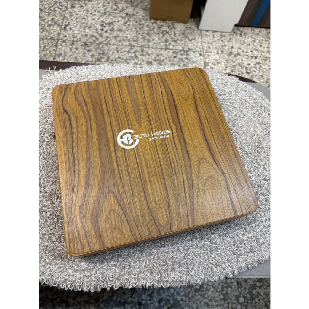 tw-11134207-81ztk-mezrenjqg93g64