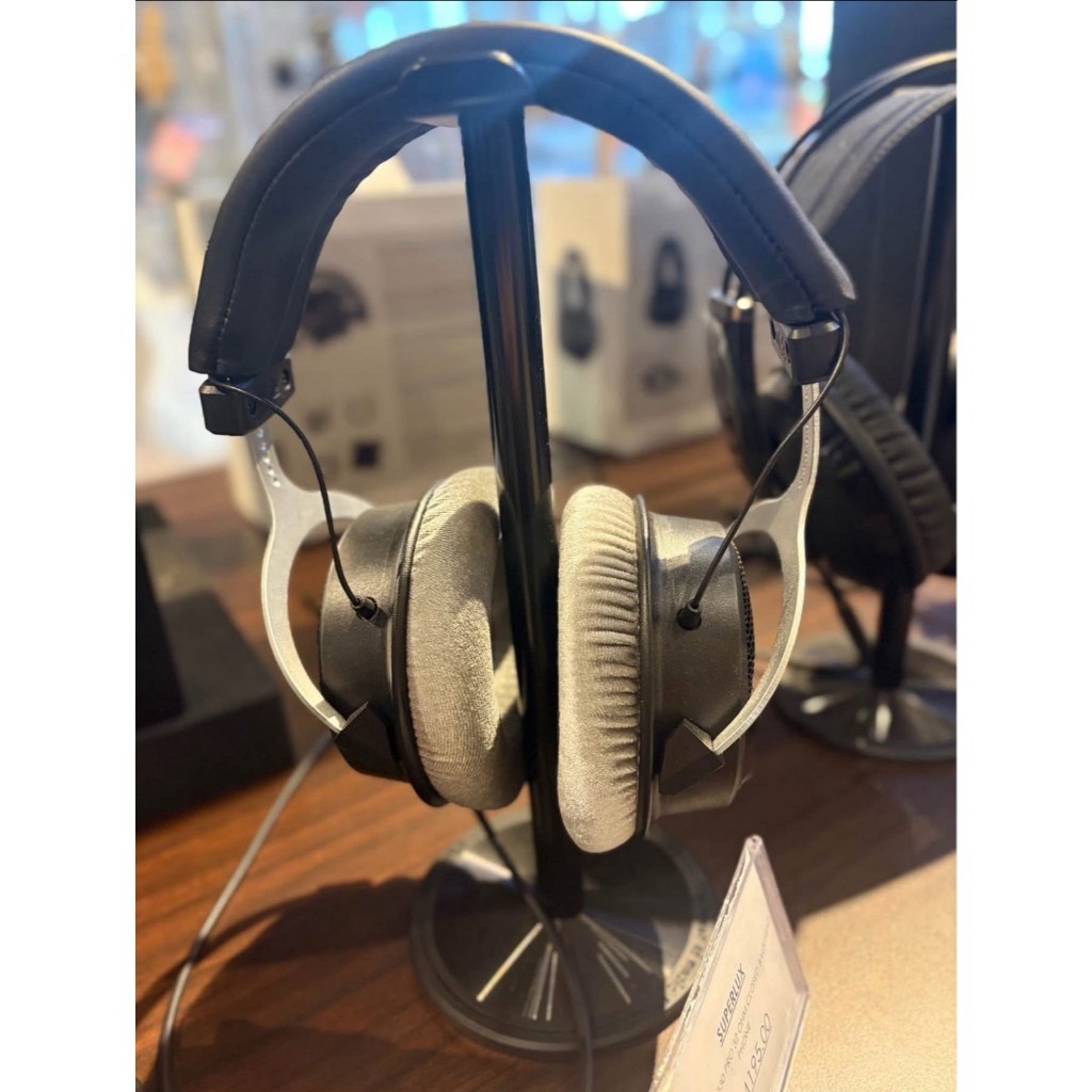 tw-11134207-81ztc-mg55t6atqb646e