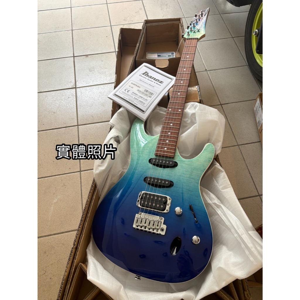 tw-11134207-81ztd-mg97dl9u6qyy2f