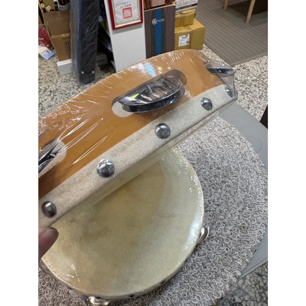 tw-11134207-81ztq-mgku1roxut57f2