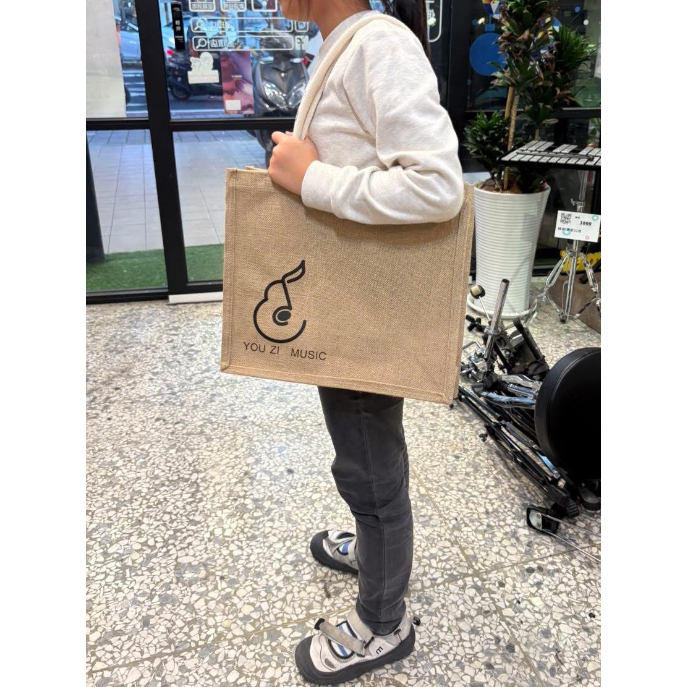 tw-11134207-81zto-mh1njcczgkr321