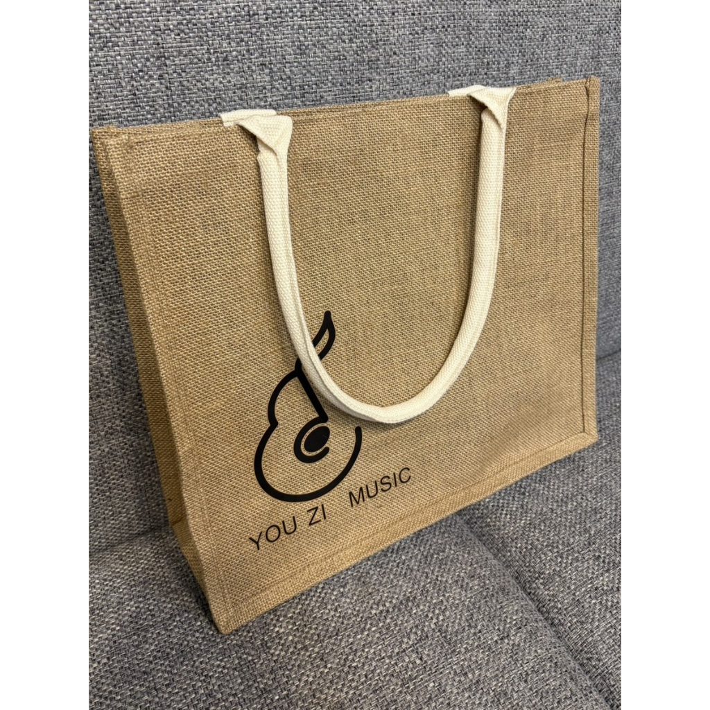 tw-11134207-81ztq-mh1njf7ax2by68