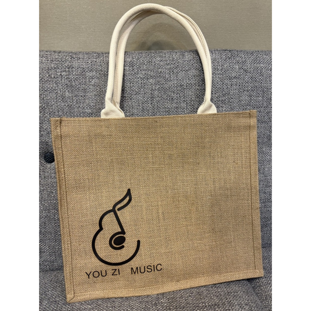 tw-11134207-81ztn-mh1njf8r7bbh86