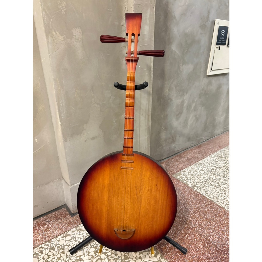 tw-11134207-81ztg-mh8r9g4j0c2559