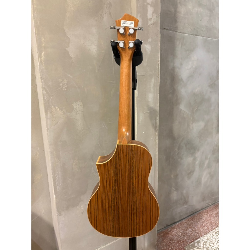 tw-11134207-81ztl-mhn4p5zs4ttv09