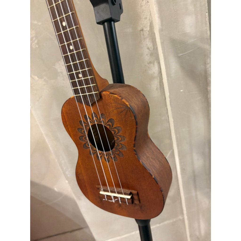 tw-11134207-81ztq-mhroxswi4gsi7b