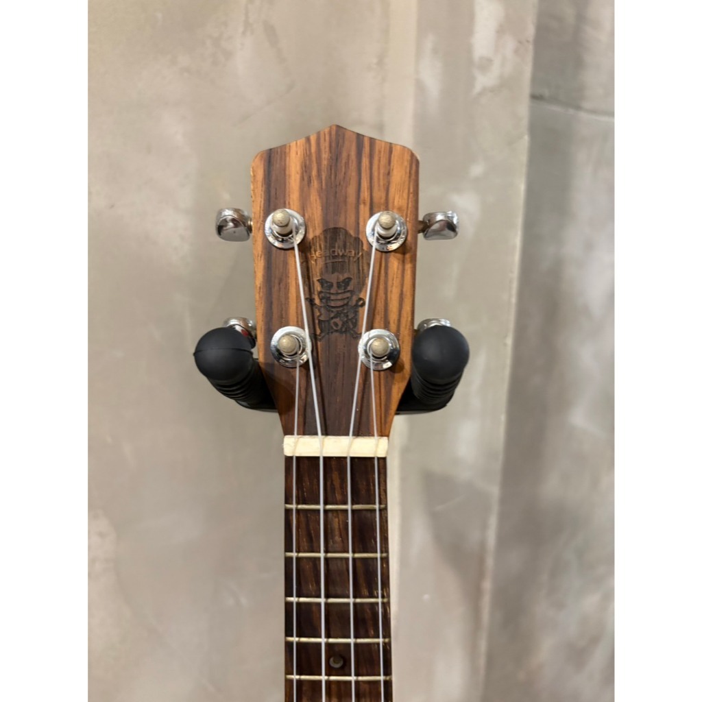 tw-11134207-81zth-mhrpw2yaw2rkf1