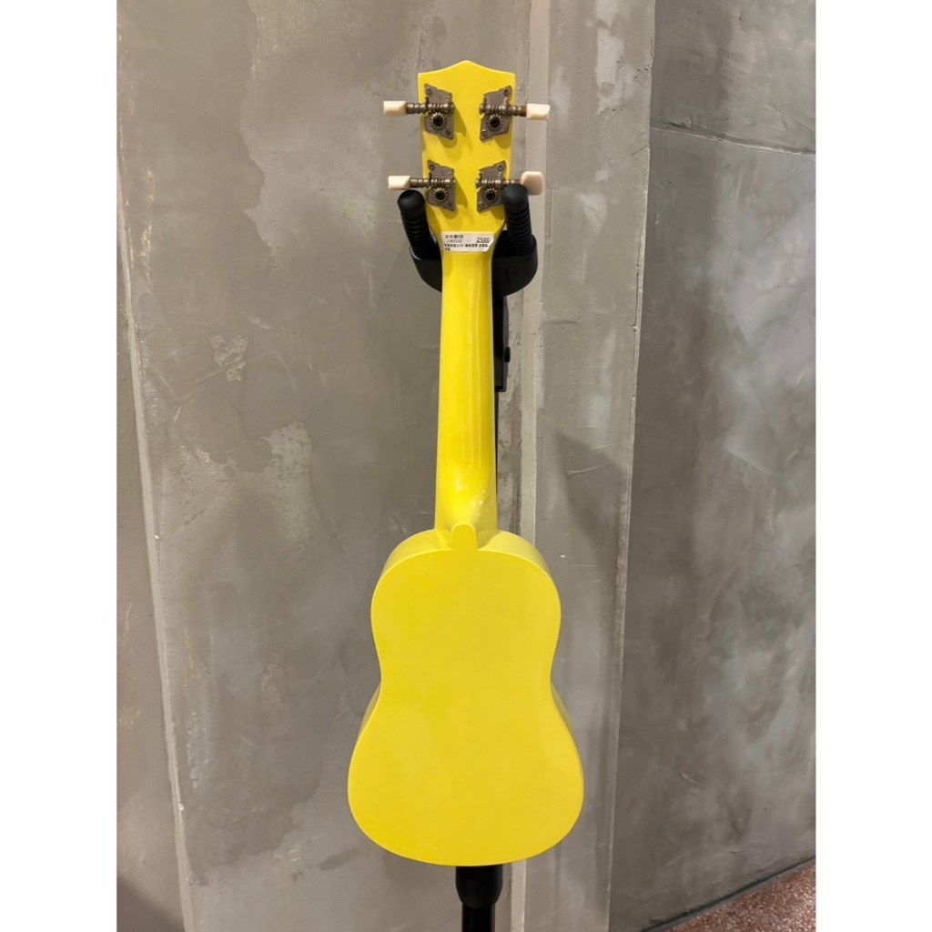 tw-11134207-81ztg-mhrof88r55voc2